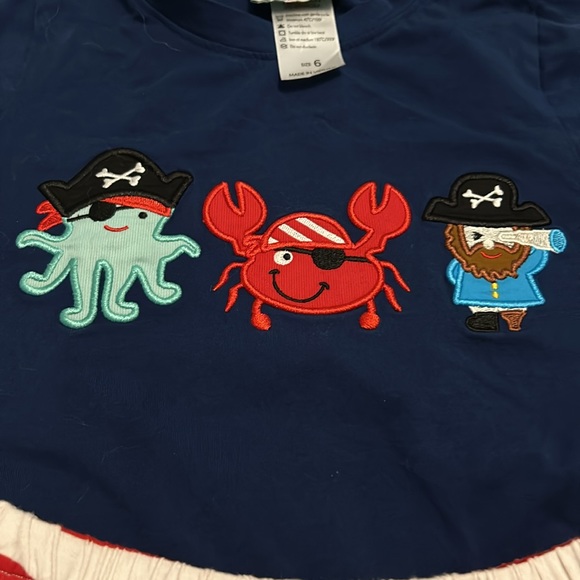 Matching Pirate shorts set - Picture 2 of 4